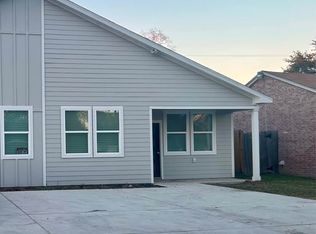 5923 Southtown St #B, Houston, TX 77033