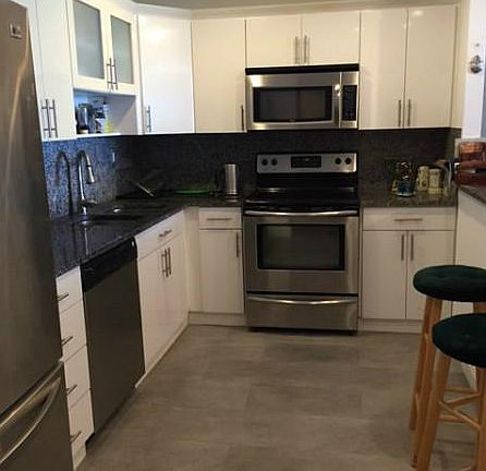 5th image of 19370 Collins Ave APT 609