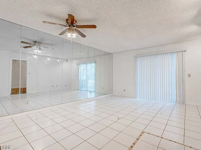 3823 S Maryland Pkwy #B2 — Photo 20