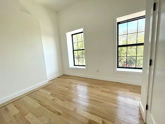 Rented by Nest Seekers International | media 7