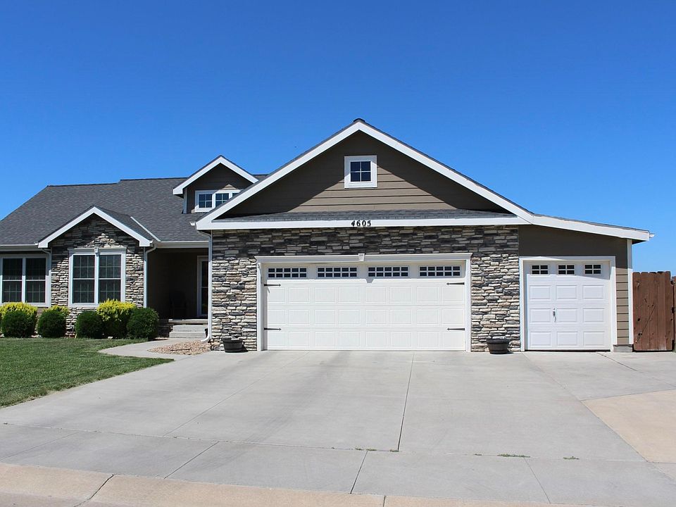 1st image of 4605 Hoover Dr