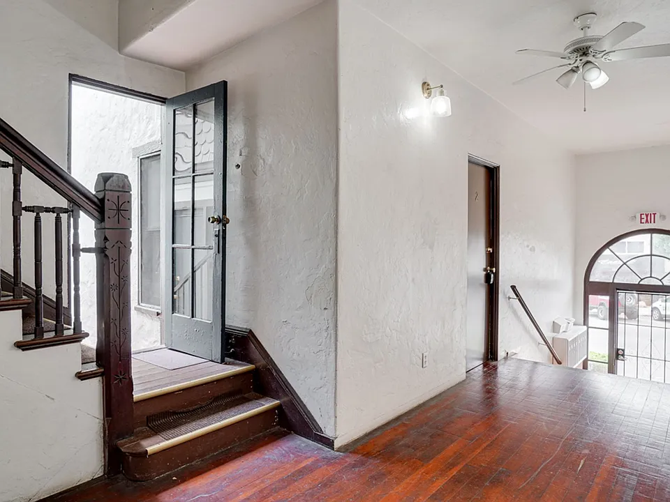 2245 2nd Ave
