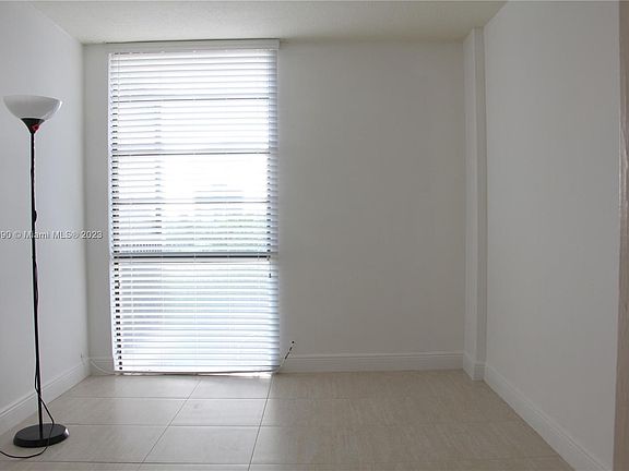 5th image of 3101 N Country Club Dr APT 507