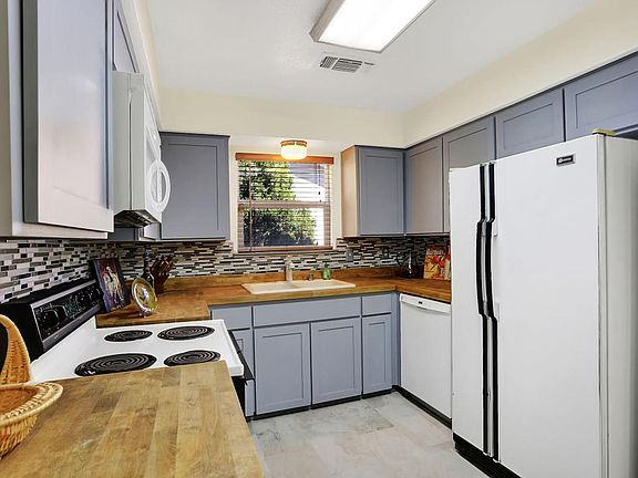 Kitchen_1