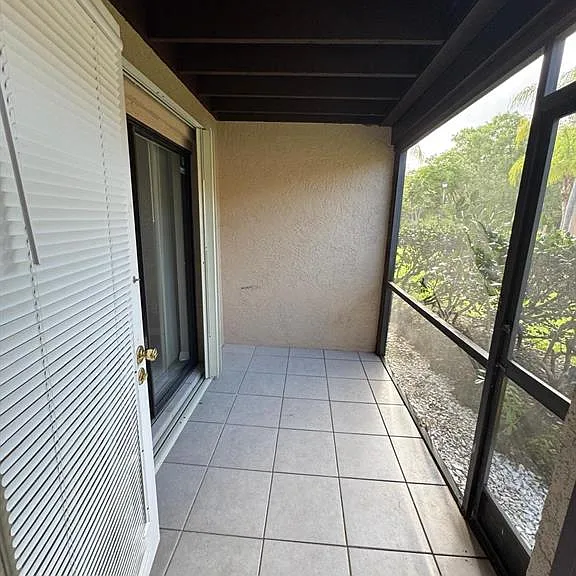 2416 SE Garden Ter #203 — Photo 15