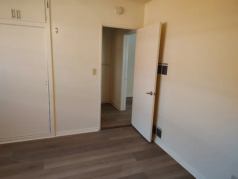 11022 Crenshaw Blvd #4 — Photo 17
