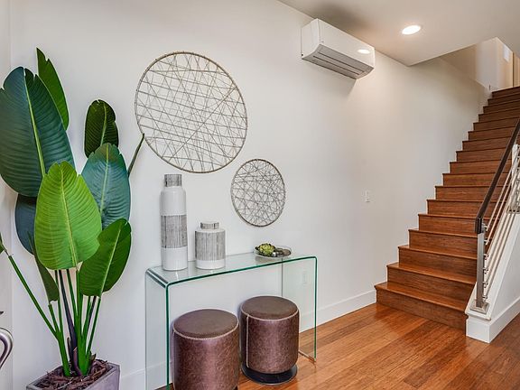 2nd image of 420 Cambridge Ave #1