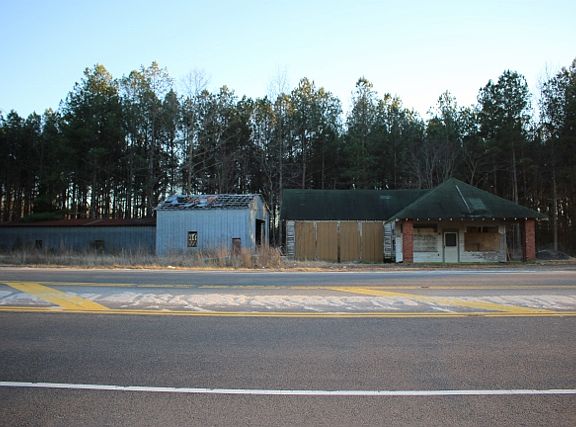 3rd image of 14044 John Clayton Memorial Highway