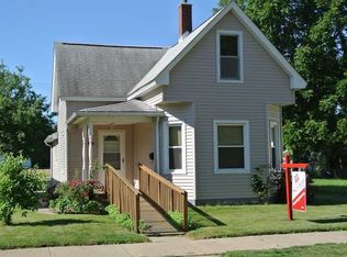 417 9th Ave SW, Cedar Rapids, IA 52404