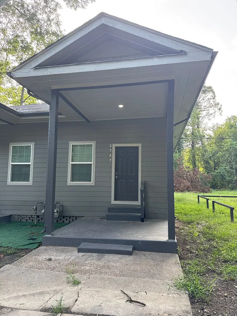 Newly Renovated in Monroe! — Photo 2