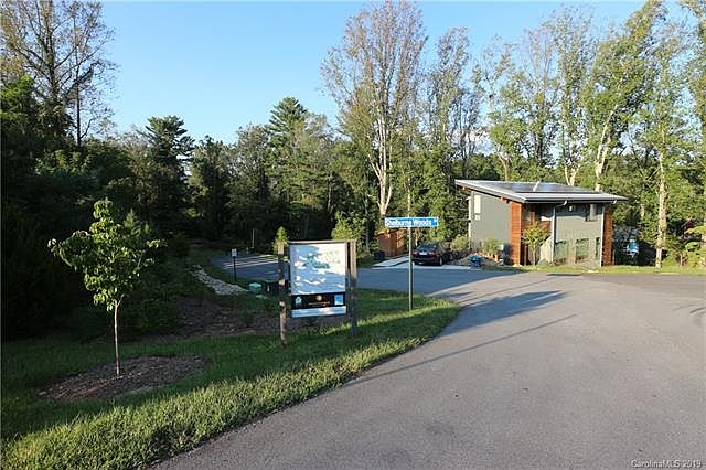 1st image of 47 Shelburne Woods Dr