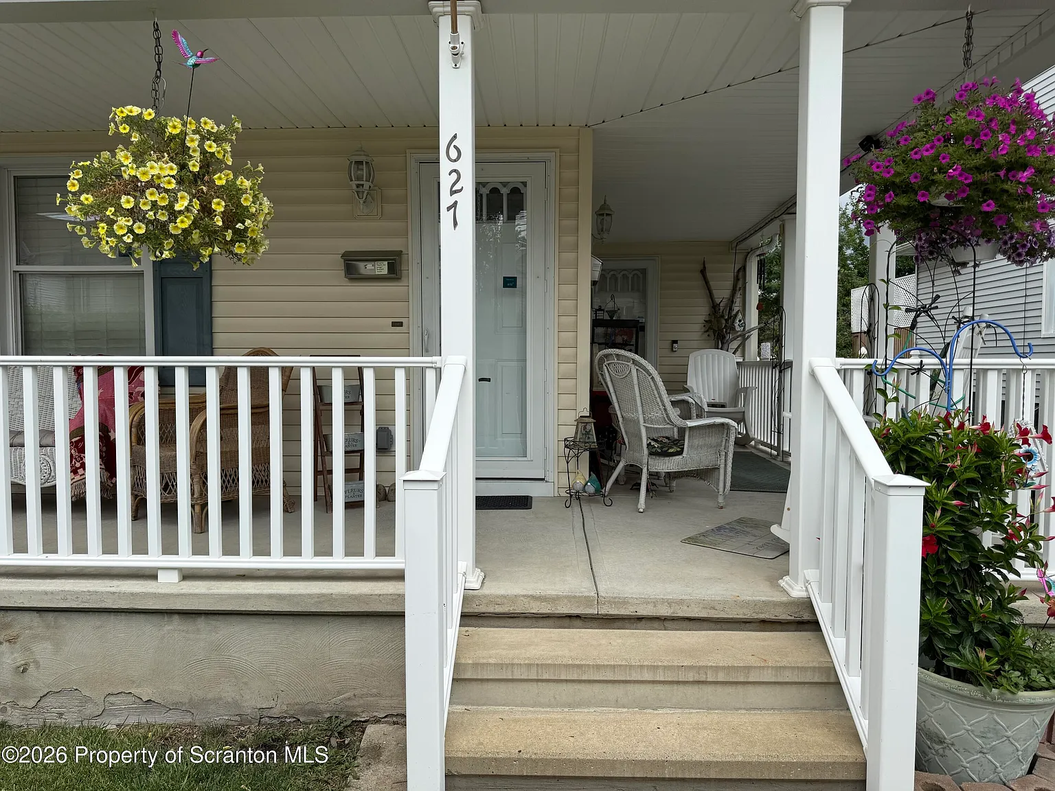 2 bed, 1.0 bath, 720 sqft, $1,200 — Photo 3