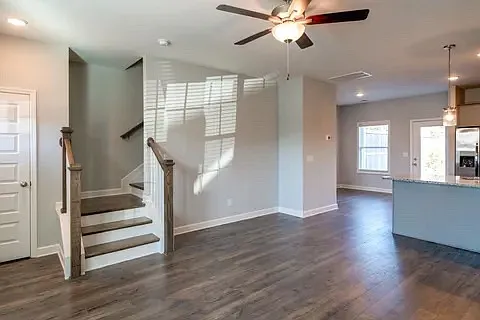 115 Harvard Dr — Photo 3