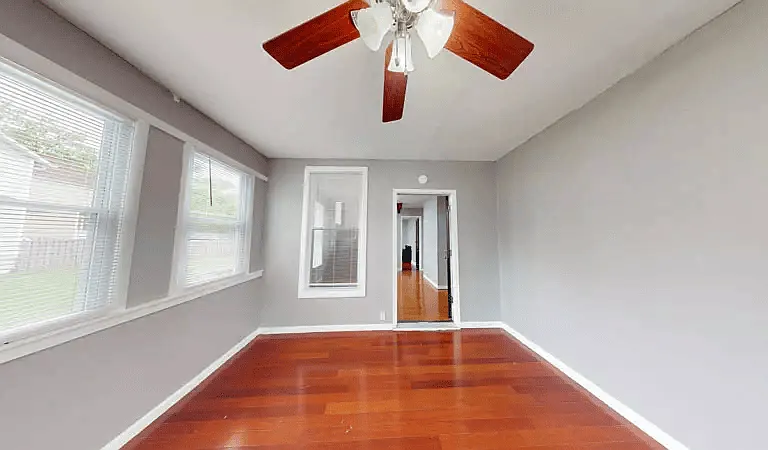 308 S Beech St — Photo 11