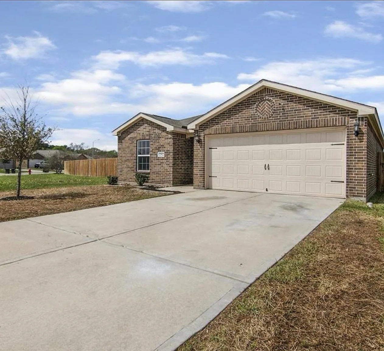 3 bed, 2.0 bath, 1504 sqft, $1,840 — Photo 1
