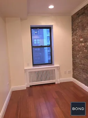 Rented by Bond New York | media 27