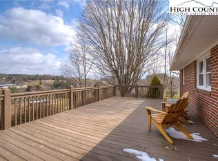 401 Glenn Bare Rd, Jefferson, NC 28640