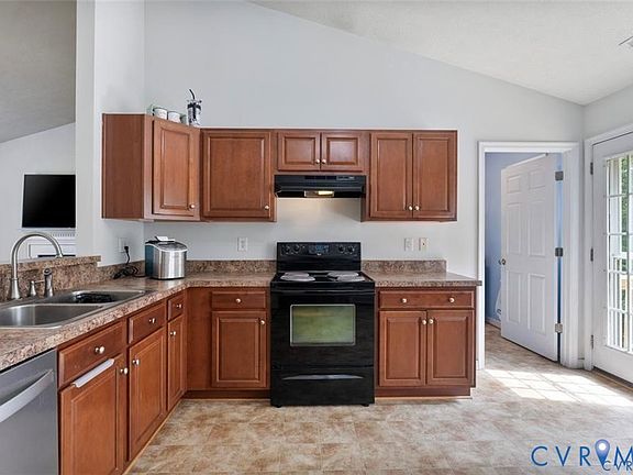 2nd image of 2212 Sara Ann Ct