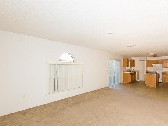 5th image of 513 Finch Ln