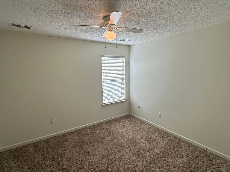 2525 Baird Dr — Photo 29