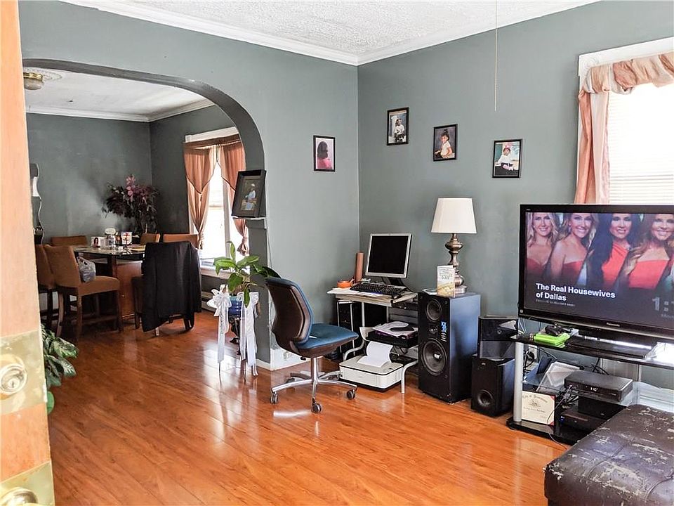 2nd image of 7 Redwing St