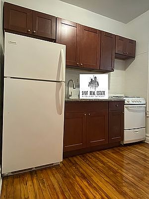 5th image of 2013 83rd St #B