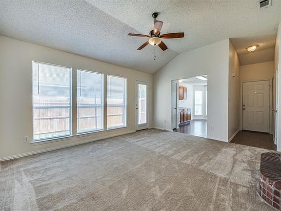 5th image of 1027 Waterview Dr