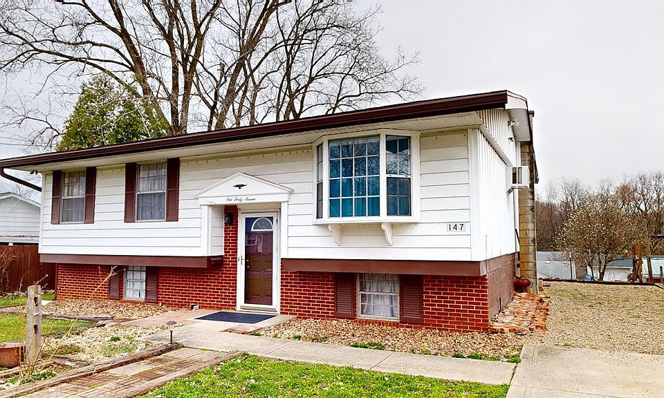 1st image of 147 Cliffbrook Dr
