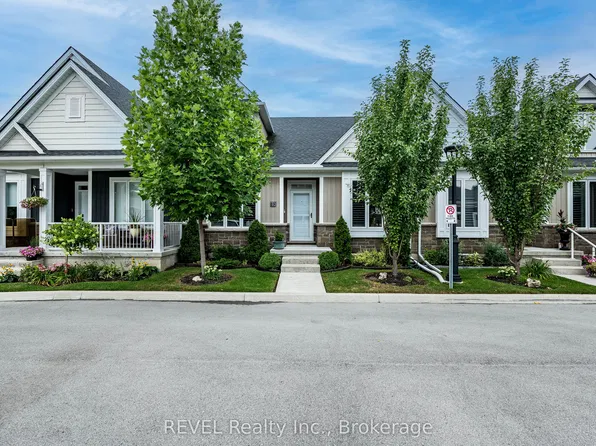 18 Princeton Cmn, Saint Catharines, ON L2N 0B7