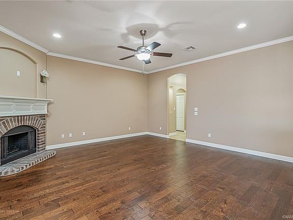 5th image of 454 Jordan Dr