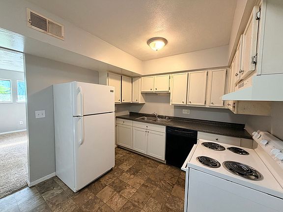 5th image of 4425 53rd St APT 1