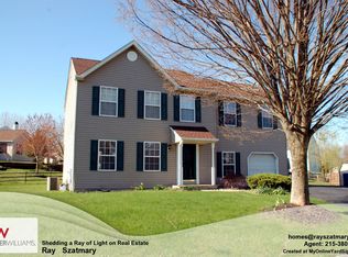 6076 High Meadow Dr, Pipersville, PA 18947