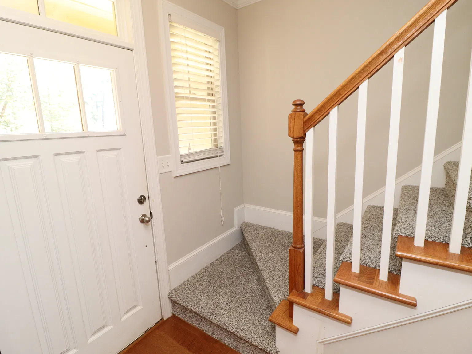 Luxury Raleigh Townhome Available Immediately — Photo 2