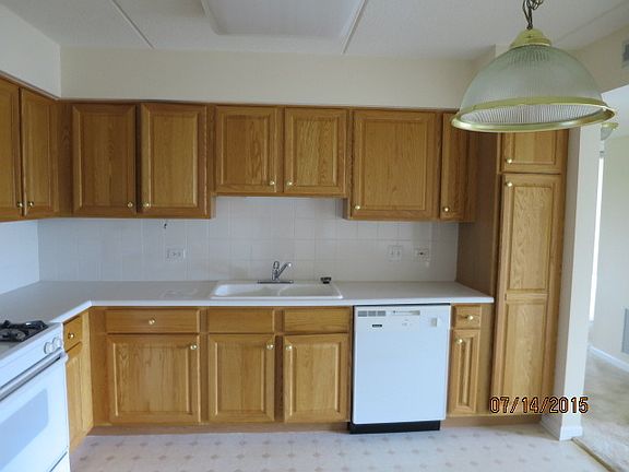 3rd image of 7071 W Touhy Ave APT 504