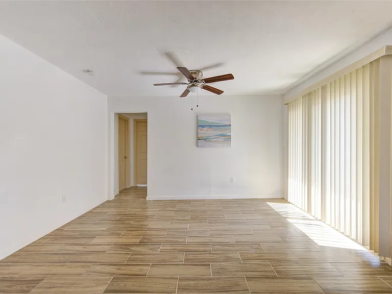 4403 Willow Beach Dr — Photo 13