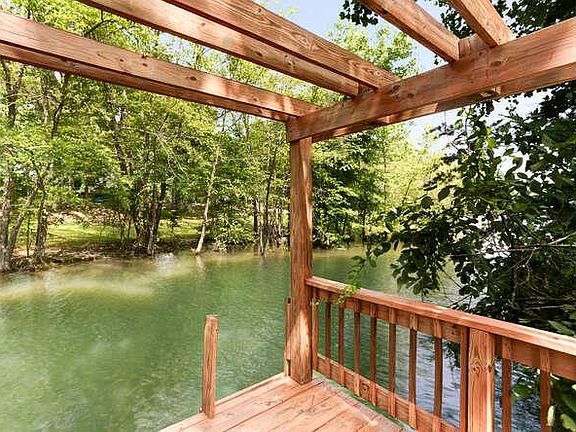 4th image of 861 Ginger Ln