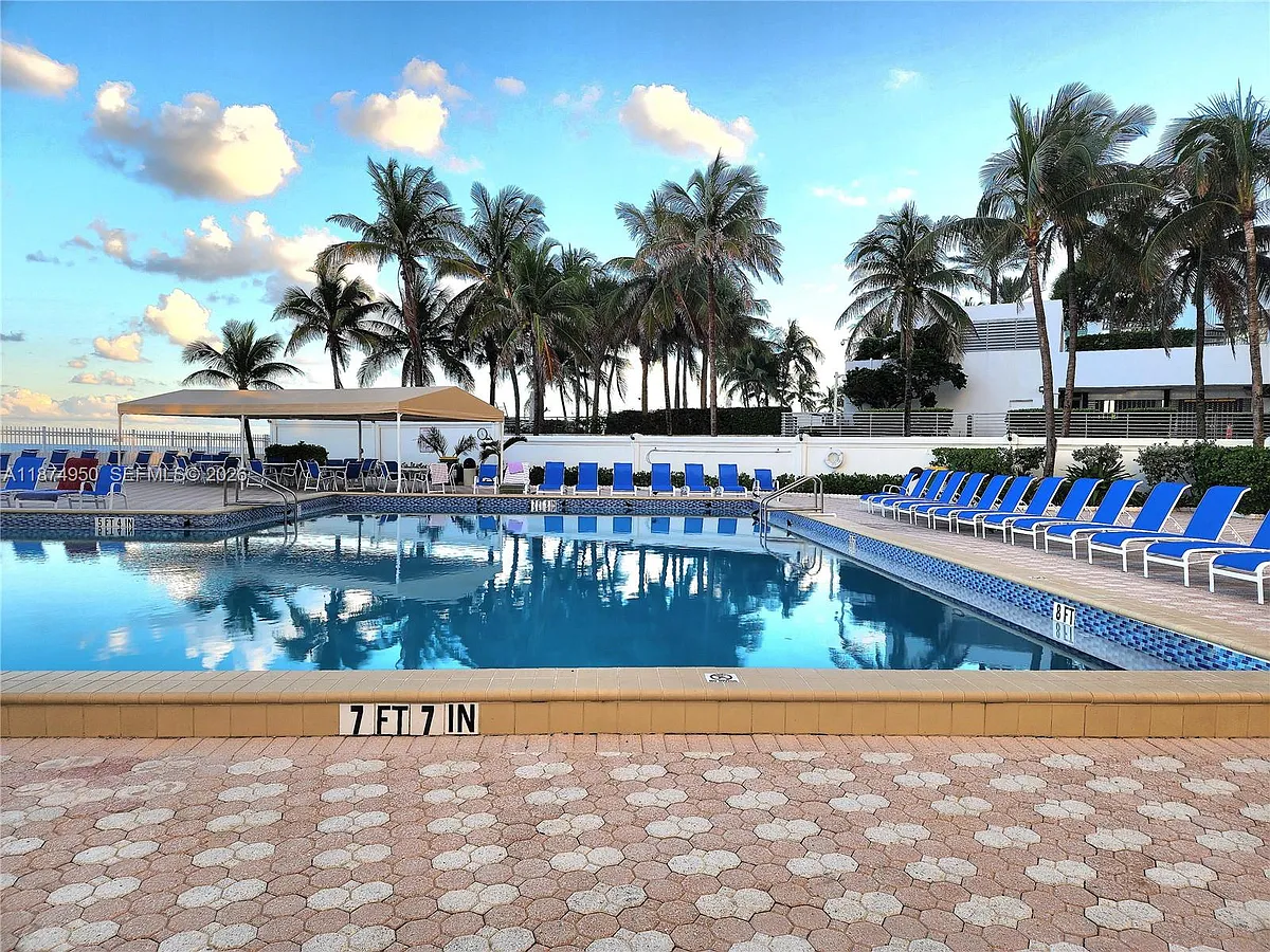 Building Photo - 3505 S Ocean Dr #312