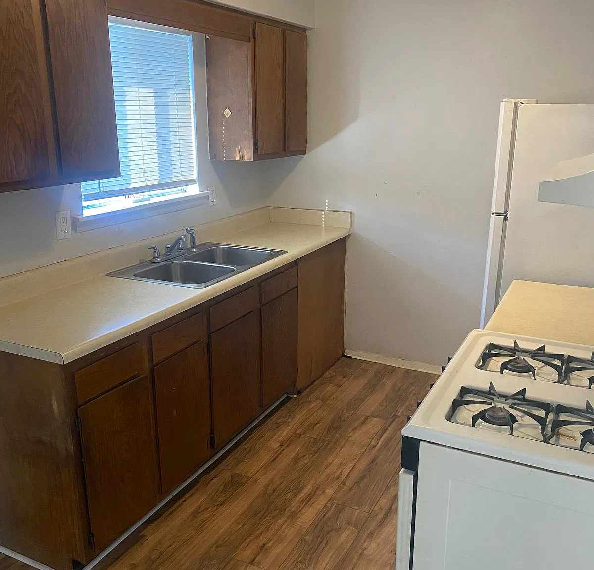 2 bed, 800 sqft, $1,500 — Photo 2