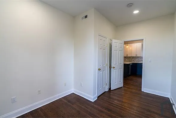 641 N 15th St #5 — Photo 7