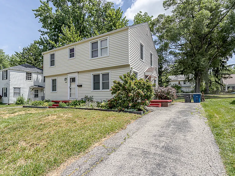 3016 Letchworth Pkwy #3016 — Photo 1