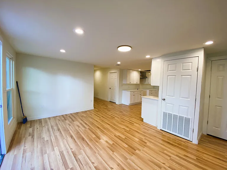 201 Harmons Way #B — Photo 15