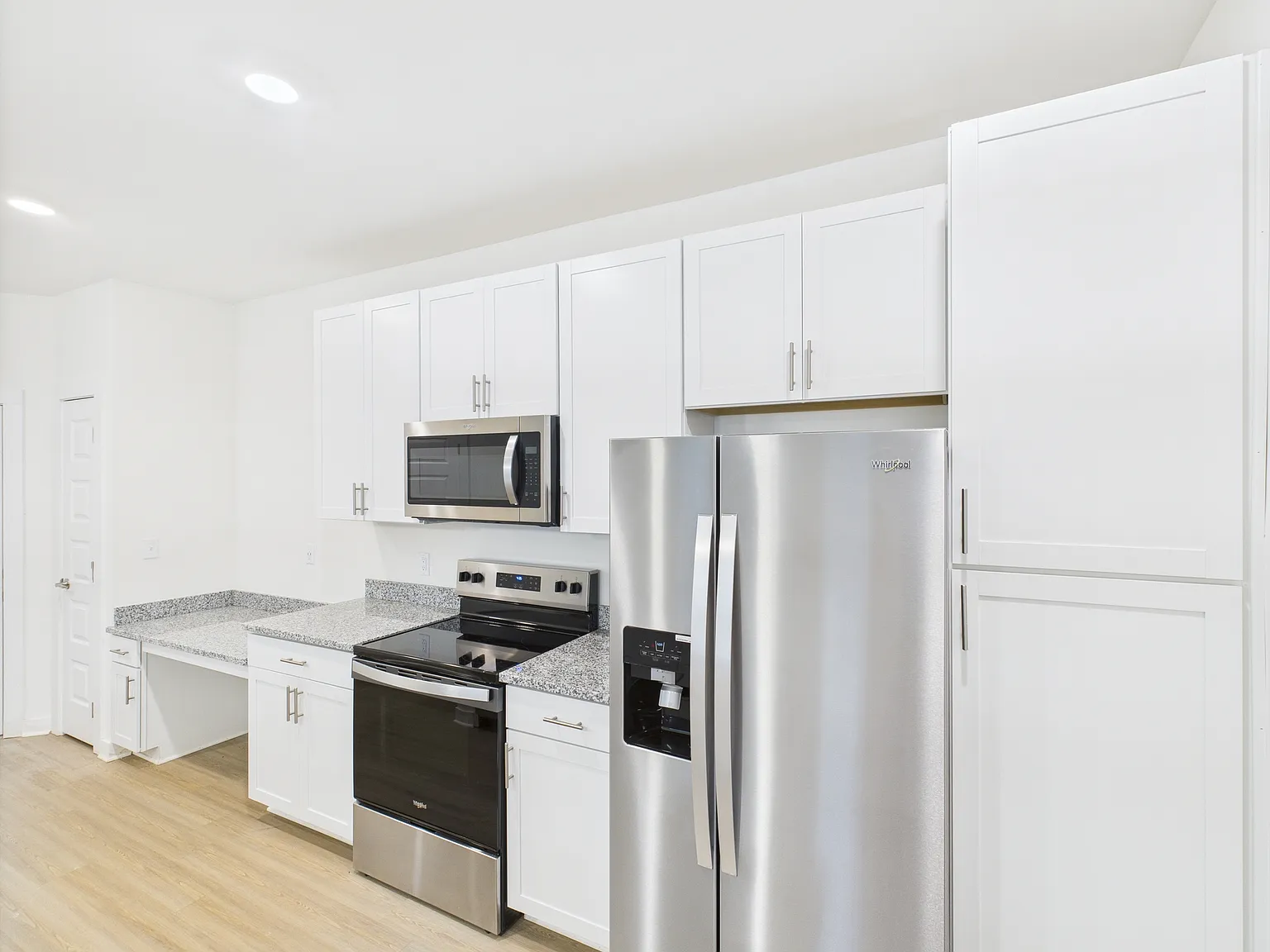 1 bed, 596 sqft, $1,509 — Photo 3