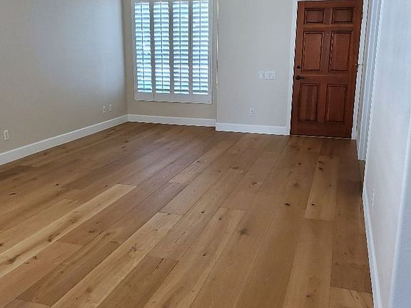 2nd image of 1108 W Marconi Ave