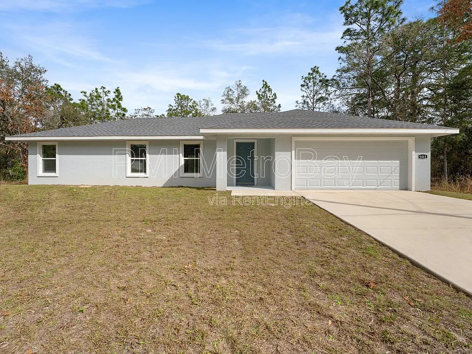 9461 N Sandree Dr