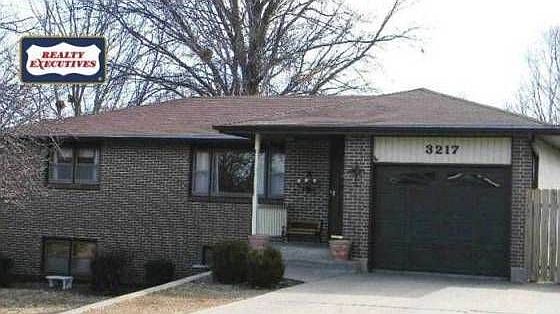 1st image of 3217 Park Cir