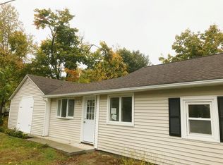 326 Namquid Dr, Warwick, RI 02888