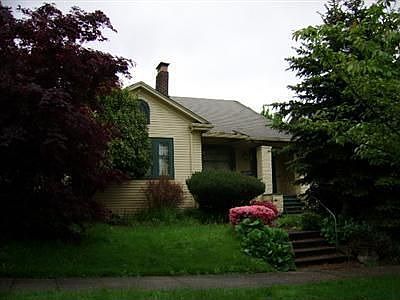 2nd image of 2706 32nd Ave S