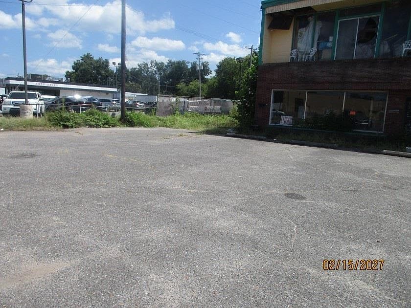 2nd image of 4669 Navy Rd