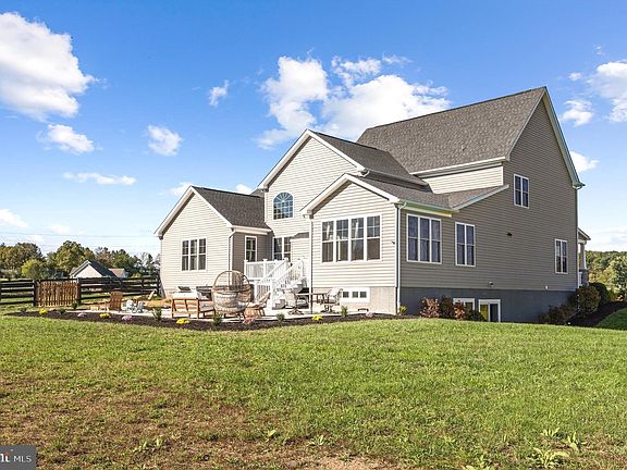 2nd image of 122 Quincey Mill Ct