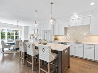 4 Granville Ln #4, Amesbury, MA 01913